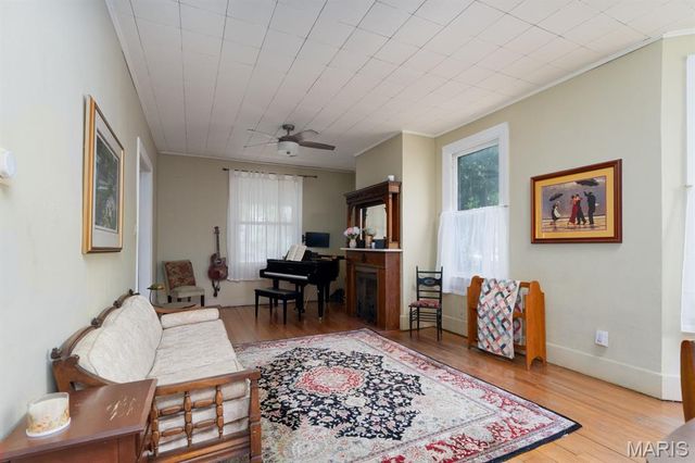 426 Tiffin Avenue, St Louis, MO 63135