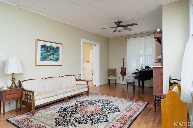 426 Tiffin Avenue, St Louis, MO 63135