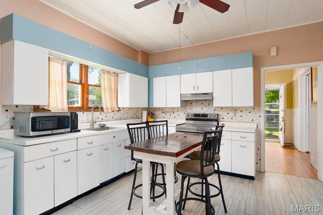 426 Tiffin Avenue, St Louis, MO 63135