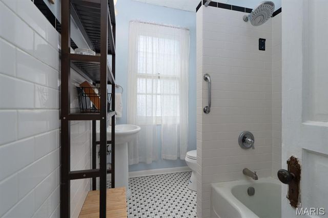 426 Tiffin Avenue, St Louis, MO 63135