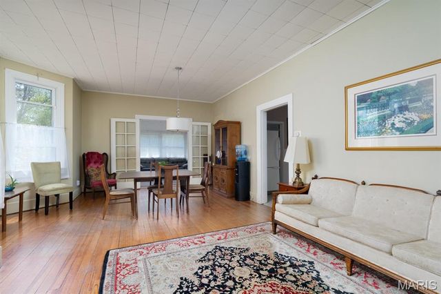 426 Tiffin Avenue, St Louis, MO 63135