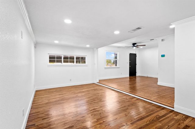 1100 E Bowie Street, Fort Worth, TX 76104