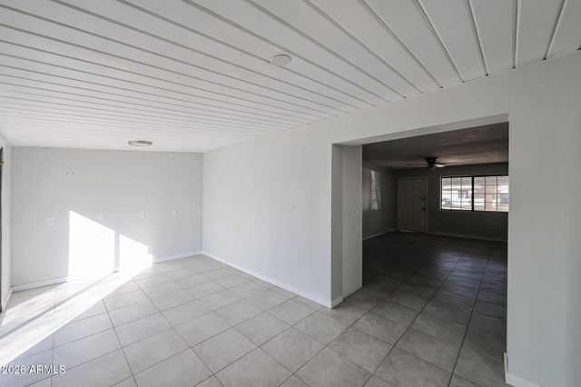 8201 W EARLL Drive, Phoenix, AZ 85033