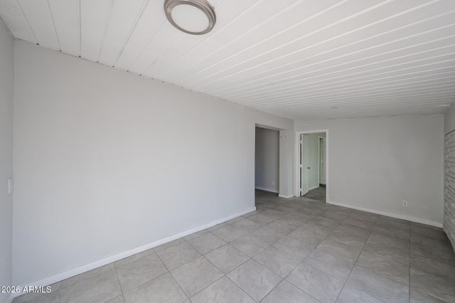 8201 W EARLL Drive, Phoenix, AZ 85033