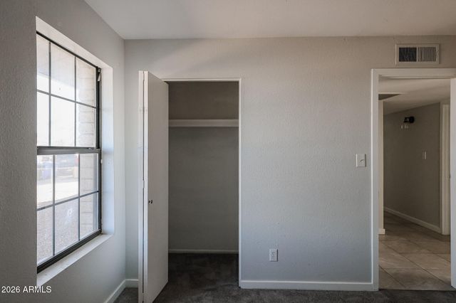 8201 W EARLL Drive, Phoenix, AZ 85033