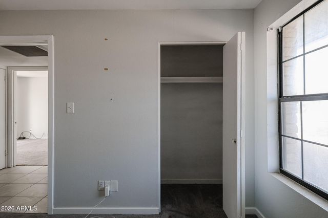 8201 W EARLL Drive, Phoenix, AZ 85033