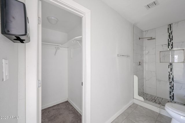 8201 W EARLL Drive, Phoenix, AZ 85033