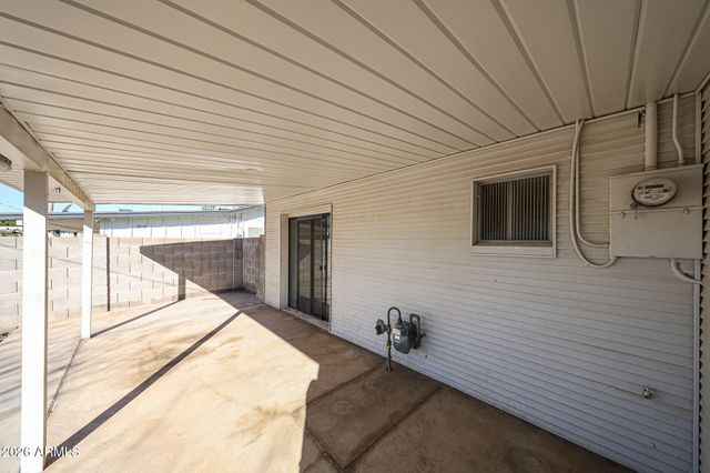 8201 W EARLL Drive, Phoenix, AZ 85033