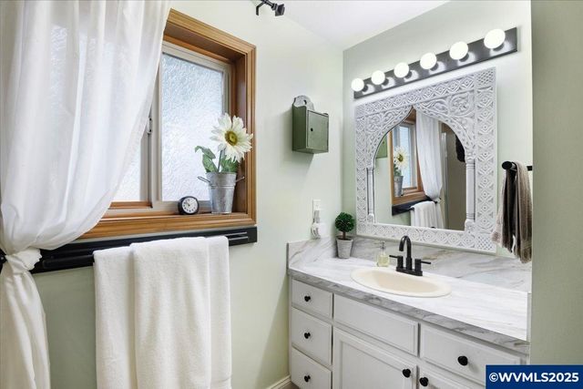 5240 Chapman St S, Salem, OR 97306