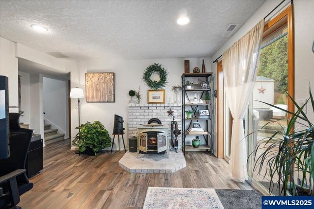 5240 Chapman St S, Salem, OR 97306