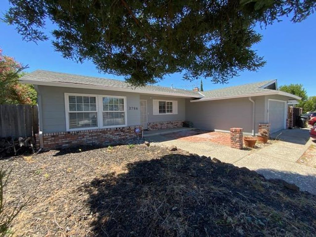 Image 1 of property listing at 3786 CYPRESS Way, Pittsburg, CA 94565