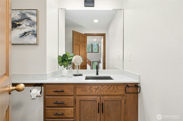 373 Mount Defiance Circle SW, Issaquah, WA 98027