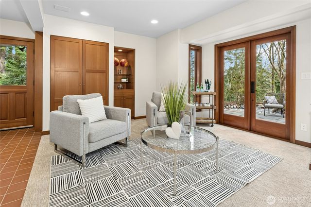 373 Mount Defiance Circle SW, Issaquah, WA 98027