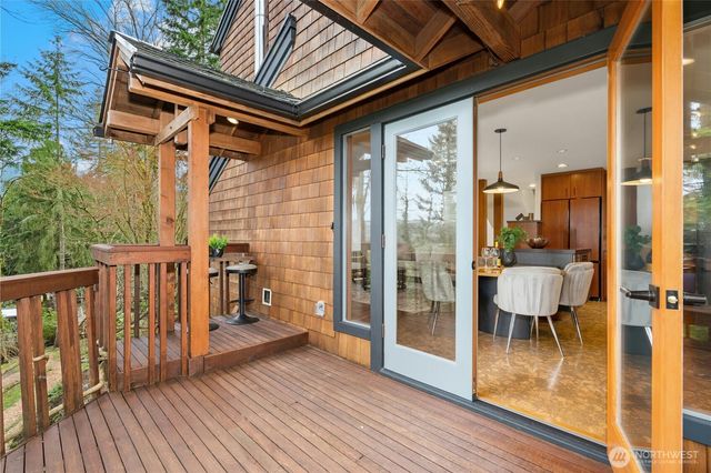 373 Mount Defiance Circle SW, Issaquah, WA 98027