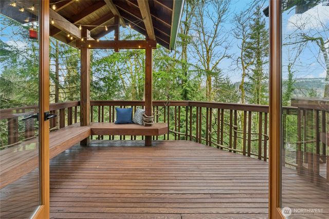 373 Mount Defiance Circle SW, Issaquah, WA 98027