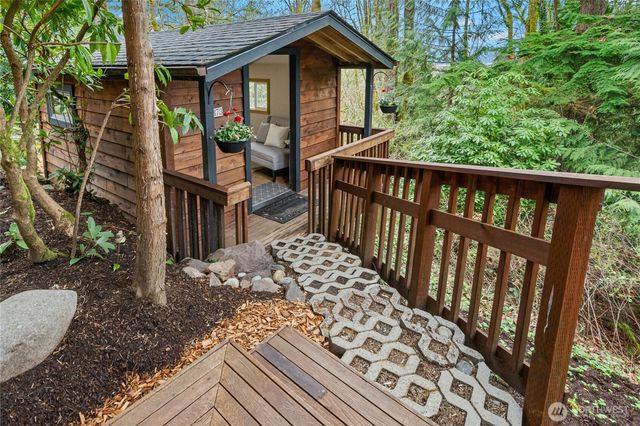 373 Mount Defiance Circle SW, Issaquah, WA 98027