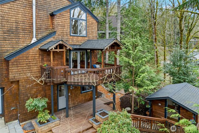 373 Mount Defiance Circle SW, Issaquah, WA 98027