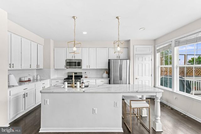 43092 SHADOW TER, Leesburg, VA 20176