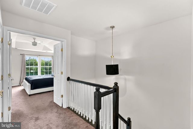 43092 SHADOW TER, Leesburg, VA 20176