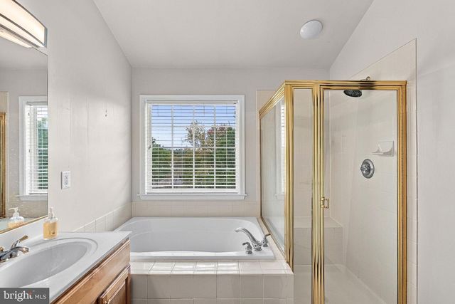 43092 SHADOW TER, Leesburg, VA 20176