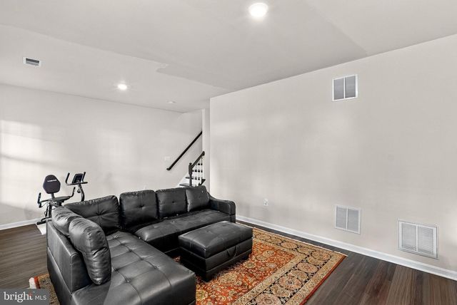 43092 SHADOW TER, Leesburg, VA 20176