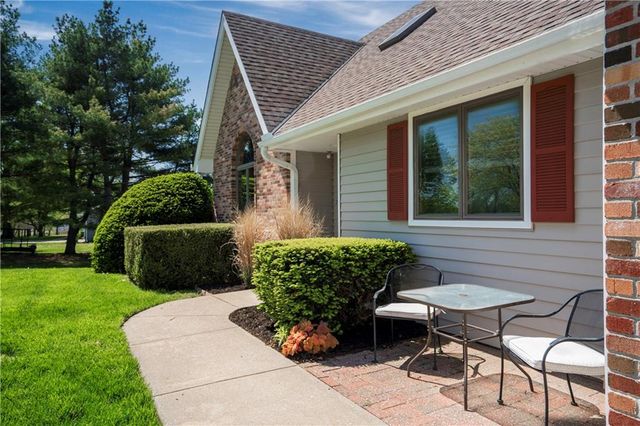 1720 Paddock Drive, Kearney, MO 64060