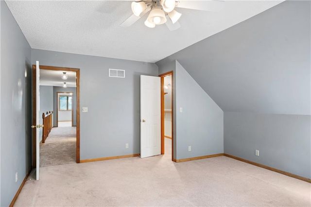 1720 Paddock Drive, Kearney, MO 64060