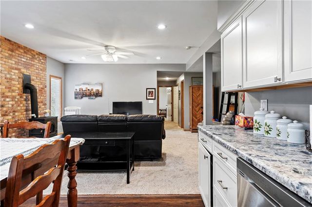 1720 Paddock Drive, Kearney, MO 64060