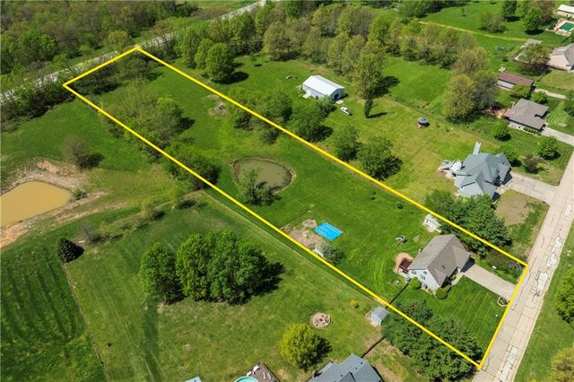 1720 Paddock Drive, Kearney, MO 64060