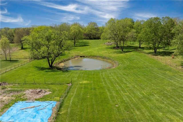 1720 Paddock Drive, Kearney, MO 64060