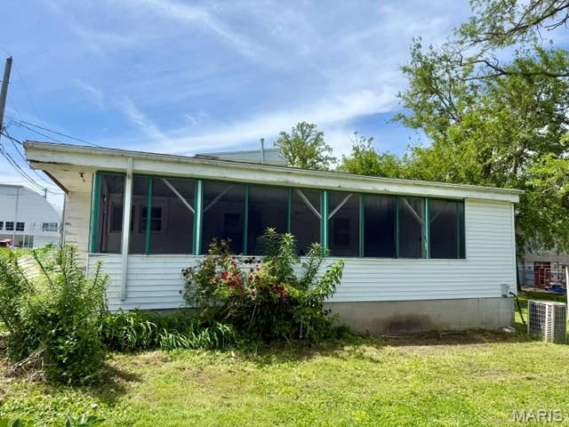 311 S Lane Street, Palmyra, MO 63461