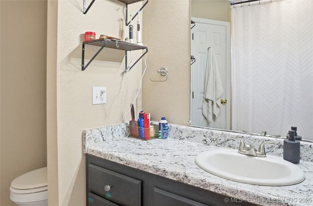 474677 E 611, Watts, OK 74964