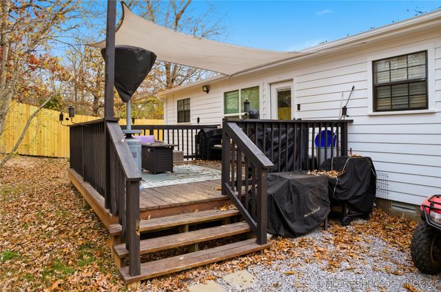 474677 E 611, Watts, OK 74964