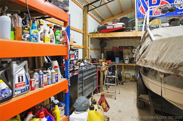 474677 E 611, Watts, OK 74964