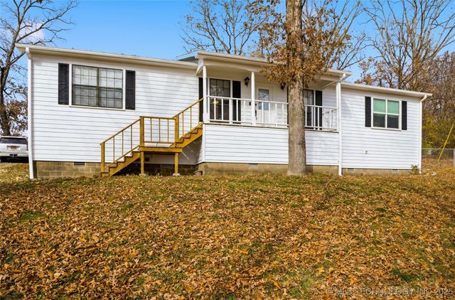 474677 E 611, Watts, OK 74964