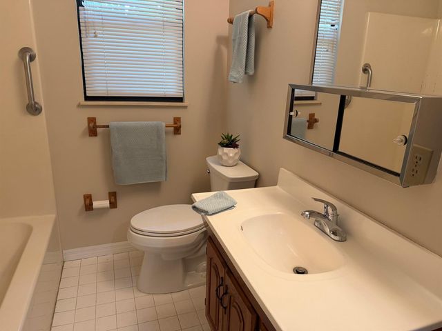 8745 24th Street, Vero Beach, FL 32966