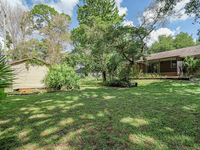 8745 24th Street, Vero Beach, FL 32966