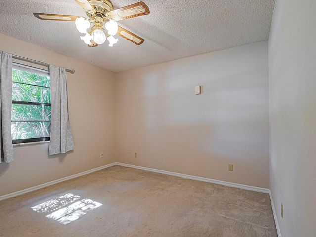 8745 24th Street, Vero Beach, FL 32966