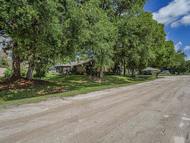 8745 24th Street, Vero Beach, FL 32966