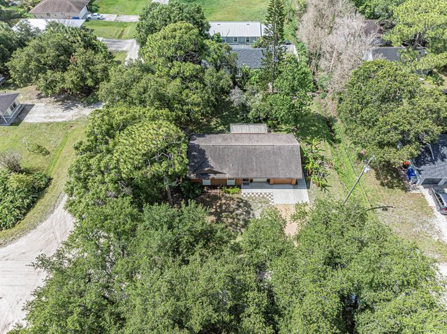 8745 24th Street, Vero Beach, FL 32966