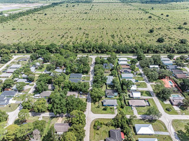 8745 24th Street, Vero Beach, FL 32966