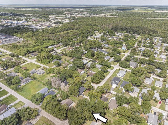 8745 24th Street, Vero Beach, FL 32966