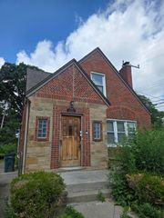 933 Maplegrove Avenue, Royal Oak City, MI 48067