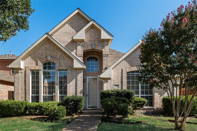 2716 Carnation Drive, Richardson, TX 75082