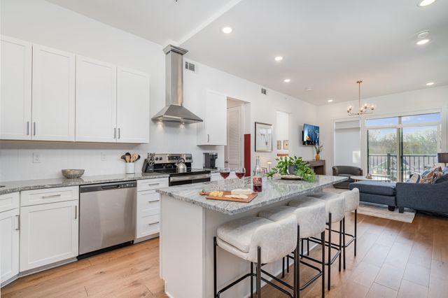 4810 Gallatin Pike Apt 301, Nashville, TN 37216