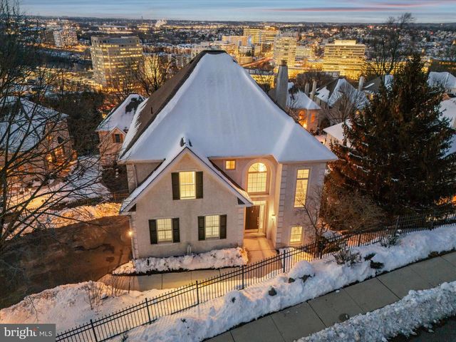 1119 RIVERVIEW, Conshohocken, PA 19428