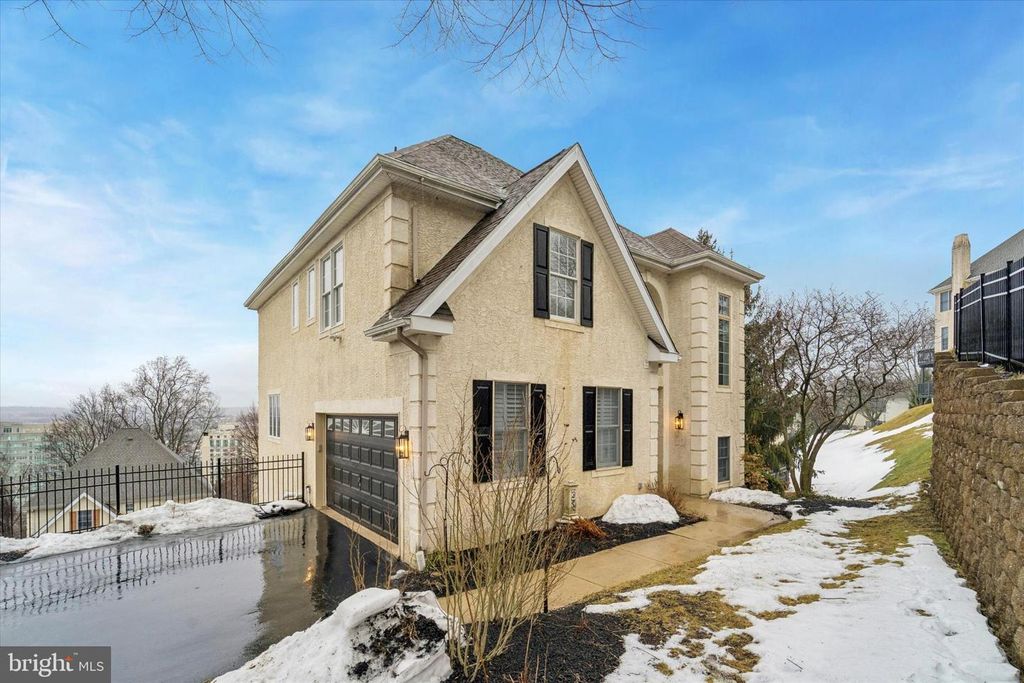 1119 RIVERVIEW, Conshohocken, PA 19428