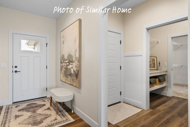 604 15TH Street N, Leclaire, IA 52753