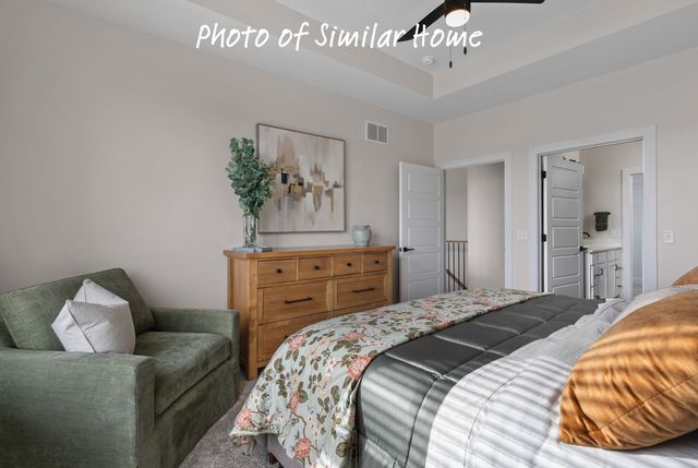 604 15TH Street N, Leclaire, IA 52753