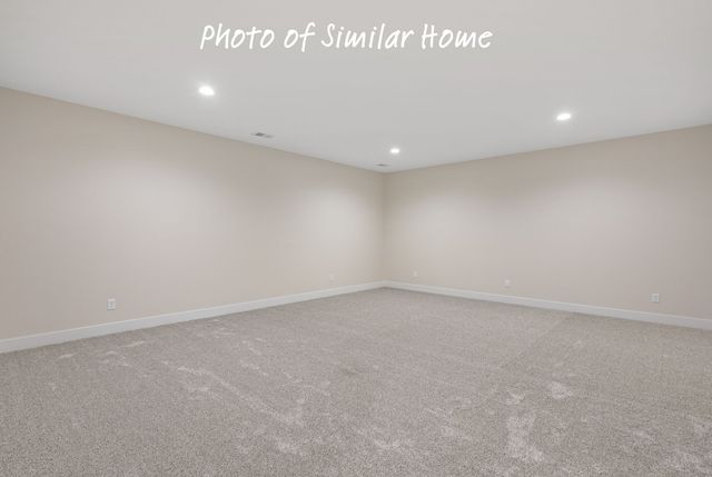 604 15TH Street N, Leclaire, IA 52753